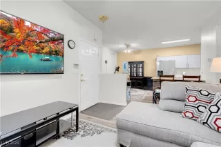 Photo #5: 2639433 Listing