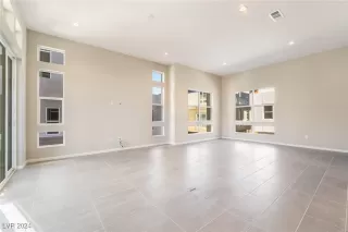 Photo #4: 2639468 Listing