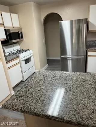 Photo #6: 2639505 Listing 