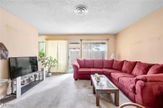 Photo #3: 2639547 Listing