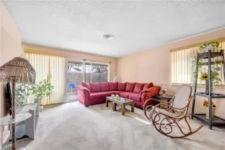 Photo #4: 2639547 Listing