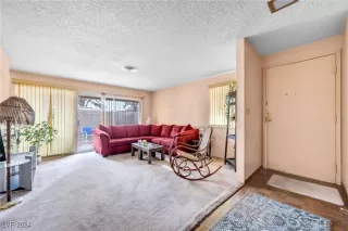 Photo #5: 2639547 Listing