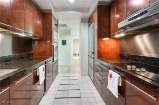 Photo #4: 2639559 Listing