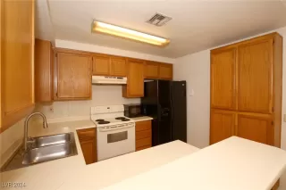 Photo #6: 2639567 Listing 