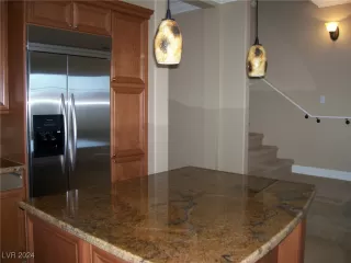 Photo #4: 2639588 Listing 