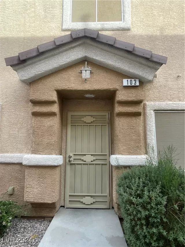 MLS: 2639604 Condo For Sale