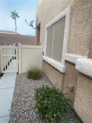 Photo #2: 2639604 Listing 