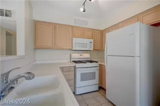 Photo #5: 2639637 Listing 