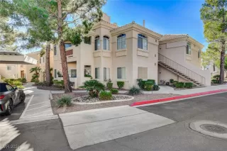 Photo #2: 2639665 Listing