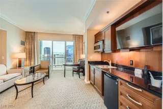 Photo #5: 2639678 Listing