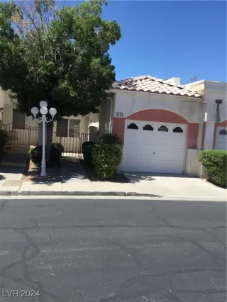 Photo #4: 2639689 Listing 