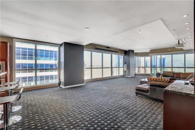 MLS: 2639695 Condo For Sale