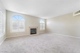 Photo #4: 2639704 Listing