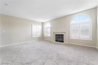 Photo #5: 2639704 Listing