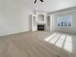 Photo #2: 2639711 Listing