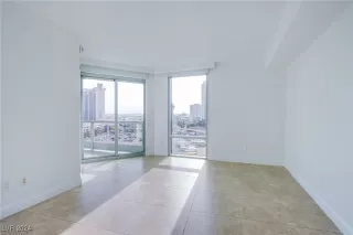 Photo #6: 2639713 Listing 