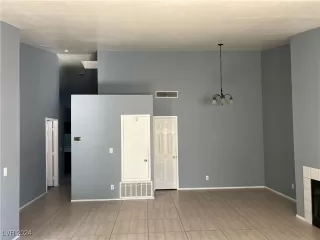 Photo #3: 2639760 Listing 