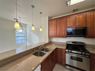 Photo #4: 2639786 Listing 