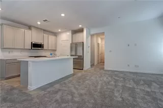 Photo #5: 2639788 Listing 