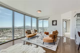 Photo #3: 2639796 Listing