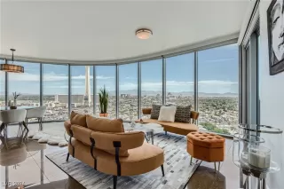 Photo #4: 2639796 Listing