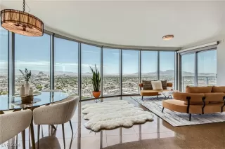 Photo #5: 2639796 Listing