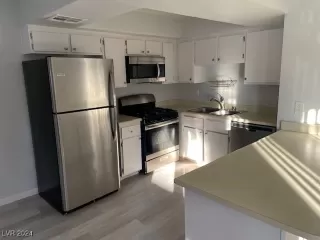 Photo #4: 2639823 Listing 