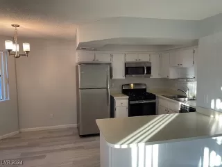 Photo #6: 2639823 Listing 