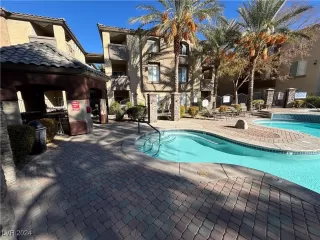 Photo #1: 2639824 Listing 