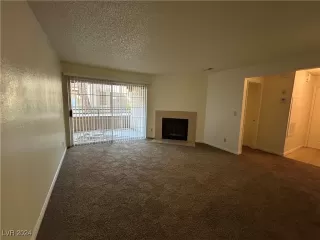Photo #4: 2639859 Listing 