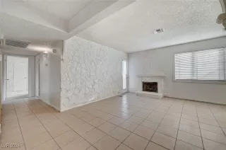 Photo #6: 2639866 Listing