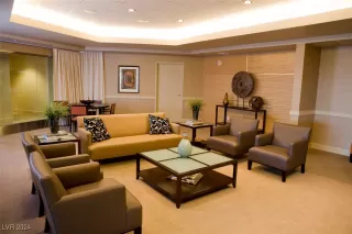 Photo #2: 2639890 Listing 