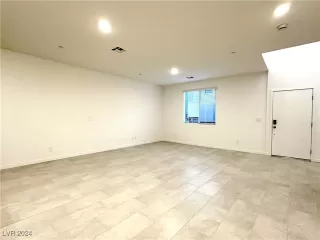 Photo #3: 2639897 Listing 