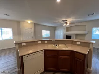 Photo #4: 2639901 Listing 