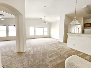 Photo #3: 2639914 Listing 