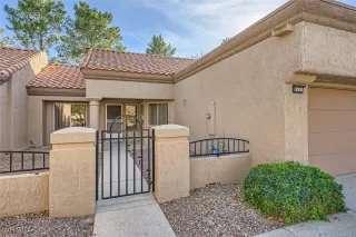 Photo #4: 2639986 Listing