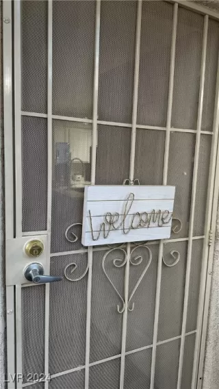 Photo #3: 2640012 Listing 