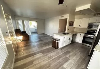 Photo #5: 2640012 Listing 