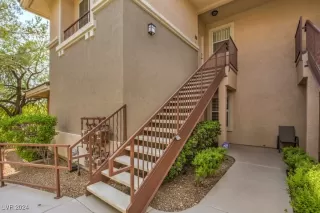 Photo #1: 2640013 Listing 