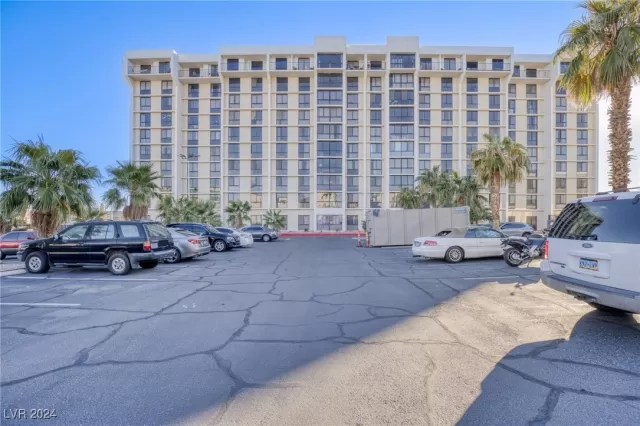 MLS: 2640017 Condo For Sale