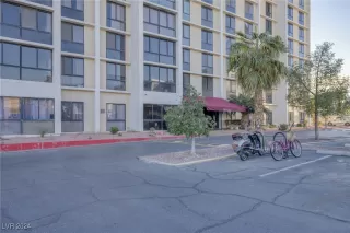 Photo #1: 2640017 Listing 