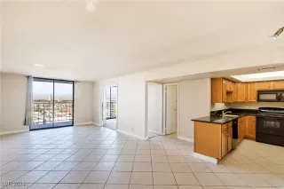 Photo #3: 2640017 Listing 