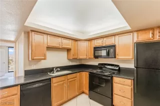 Photo #6: 2640017 Listing 