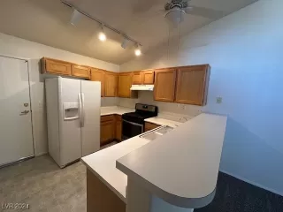 Photo #4: 2640023 Listing 