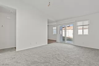 Photo #2: 2640033 Listing