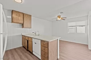 Photo #4: 2640033 Listing