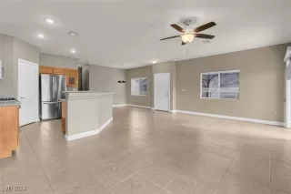 Photo #5: 2640041 Listing