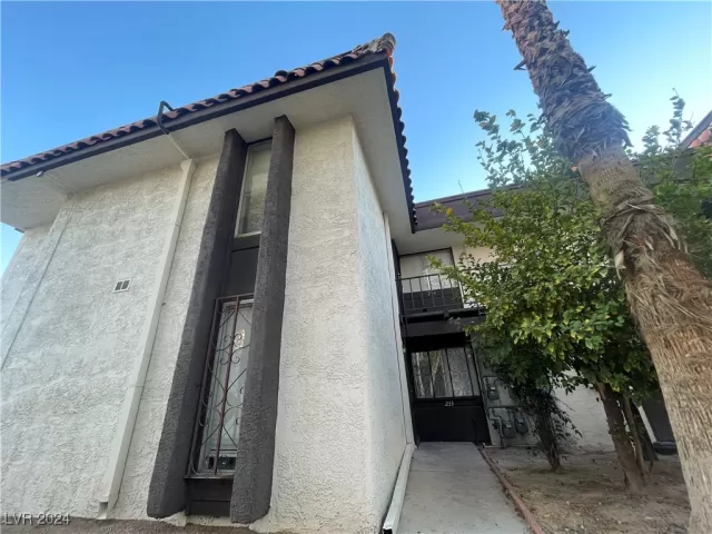 MLS: 2640044 Condo For Sale