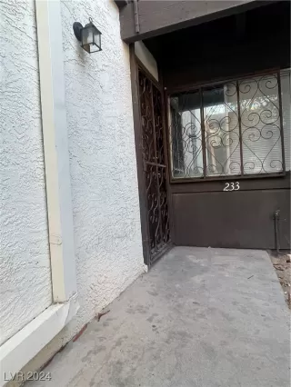 Photo #1: 2640044 Listing 