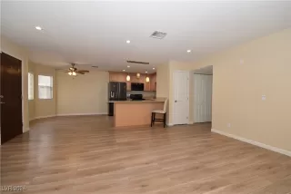 Photo #1: 2640054 Listing 